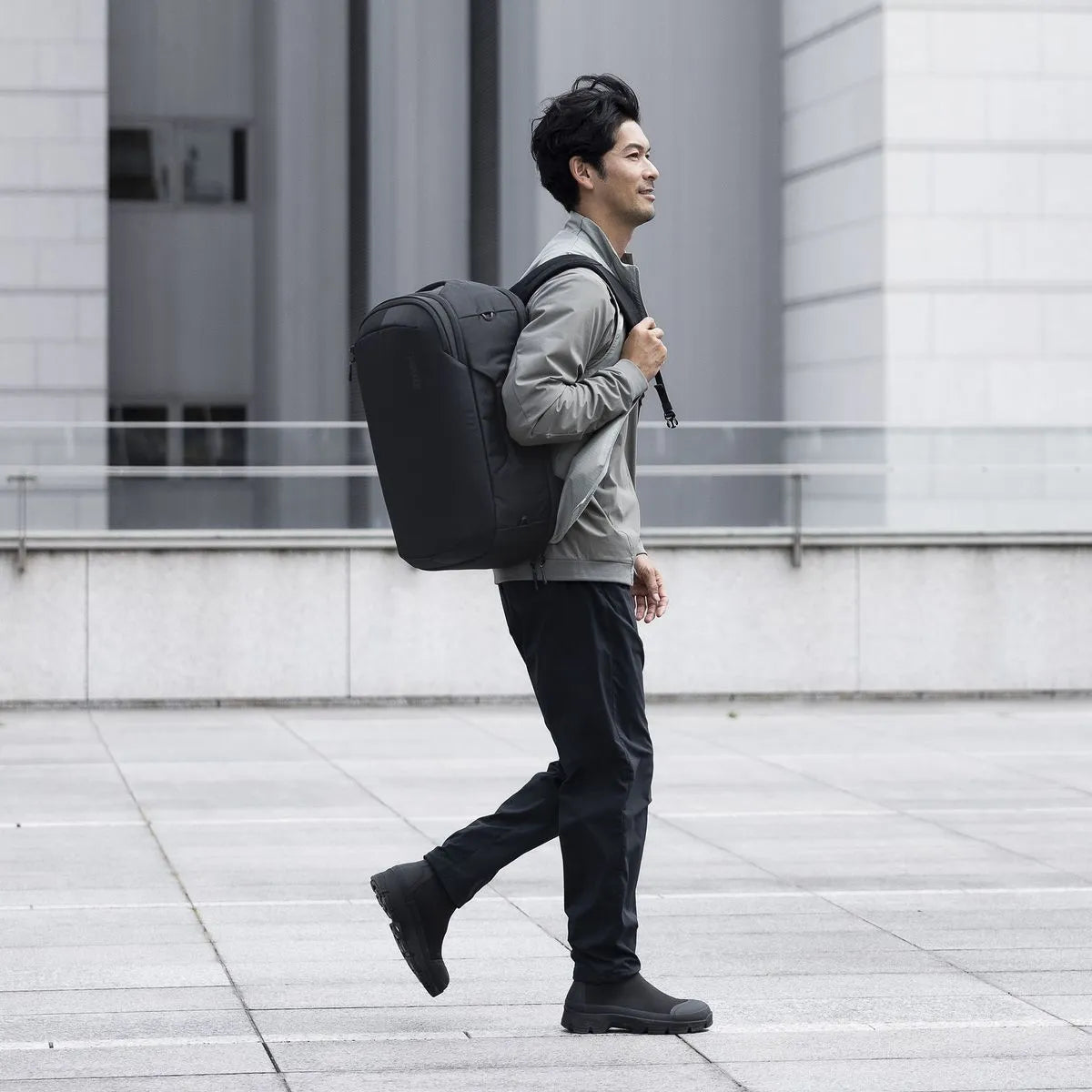 https://thulestore.co.za/api/catalog/product/1/4/1455906.jpg?width=1200&height=1200&store=default&image-type=image