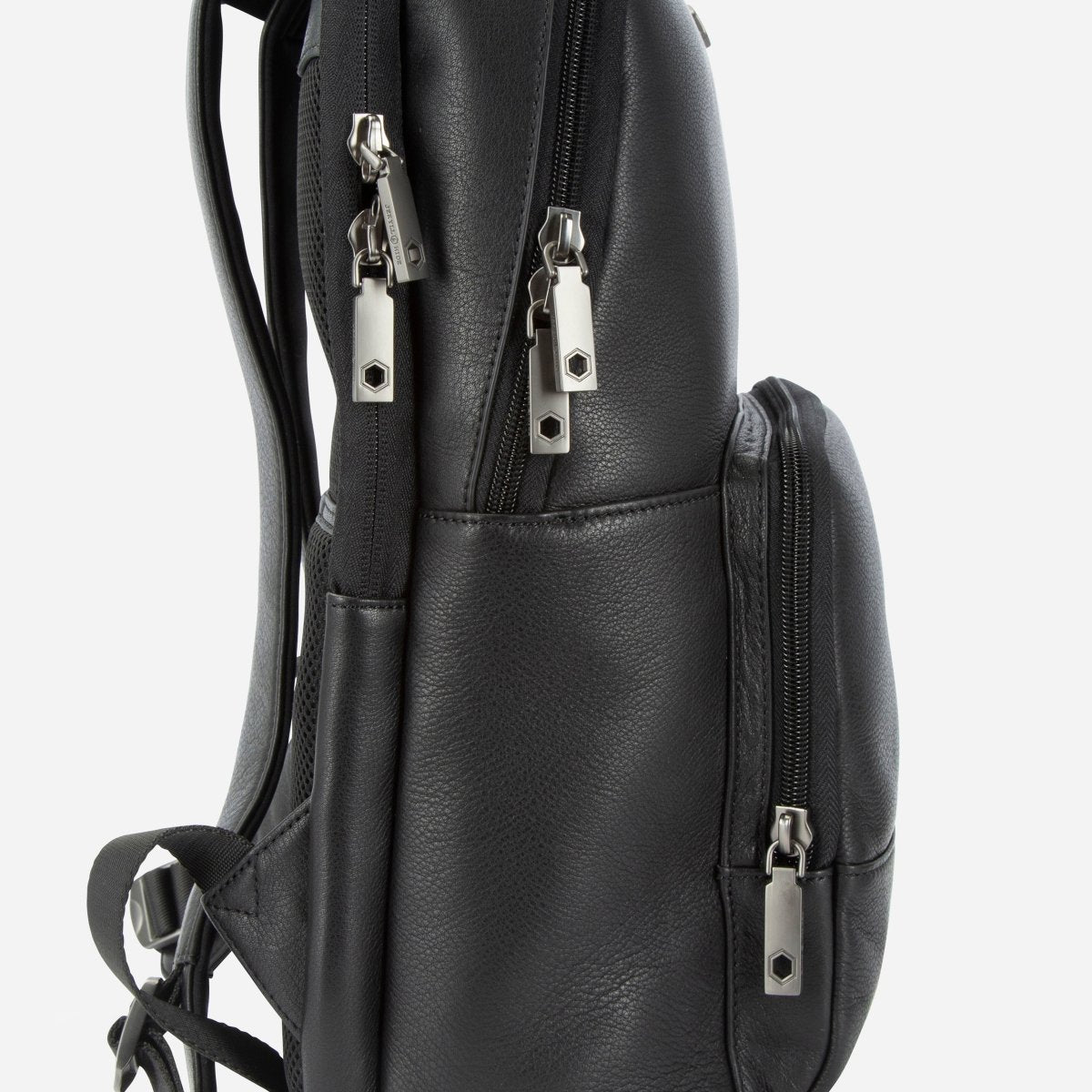 https://cdn.shopify.com/s/files/1/0855/2288/files/3670BLACK-_004_to4dqk.jpg?v=1776978128