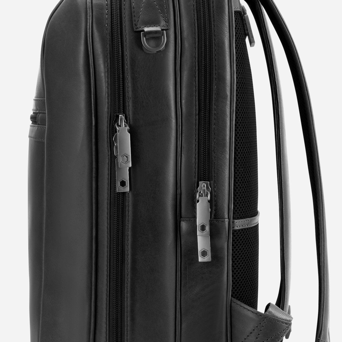 https://cdn.shopify.com/s/files/1/0855/2288/files/3671BLACK_044_yysjn5.jpg?v=1777072148
