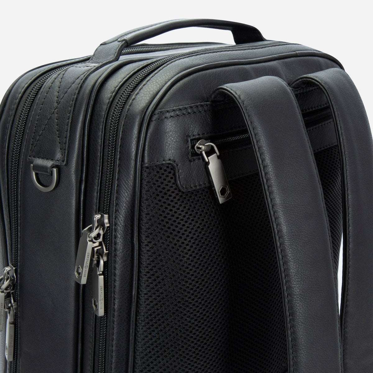 https://cdn.shopify.com/s/files/1/0855/2288/files/3671BLACK_045_qbf2fl.jpg?v=1777072148
