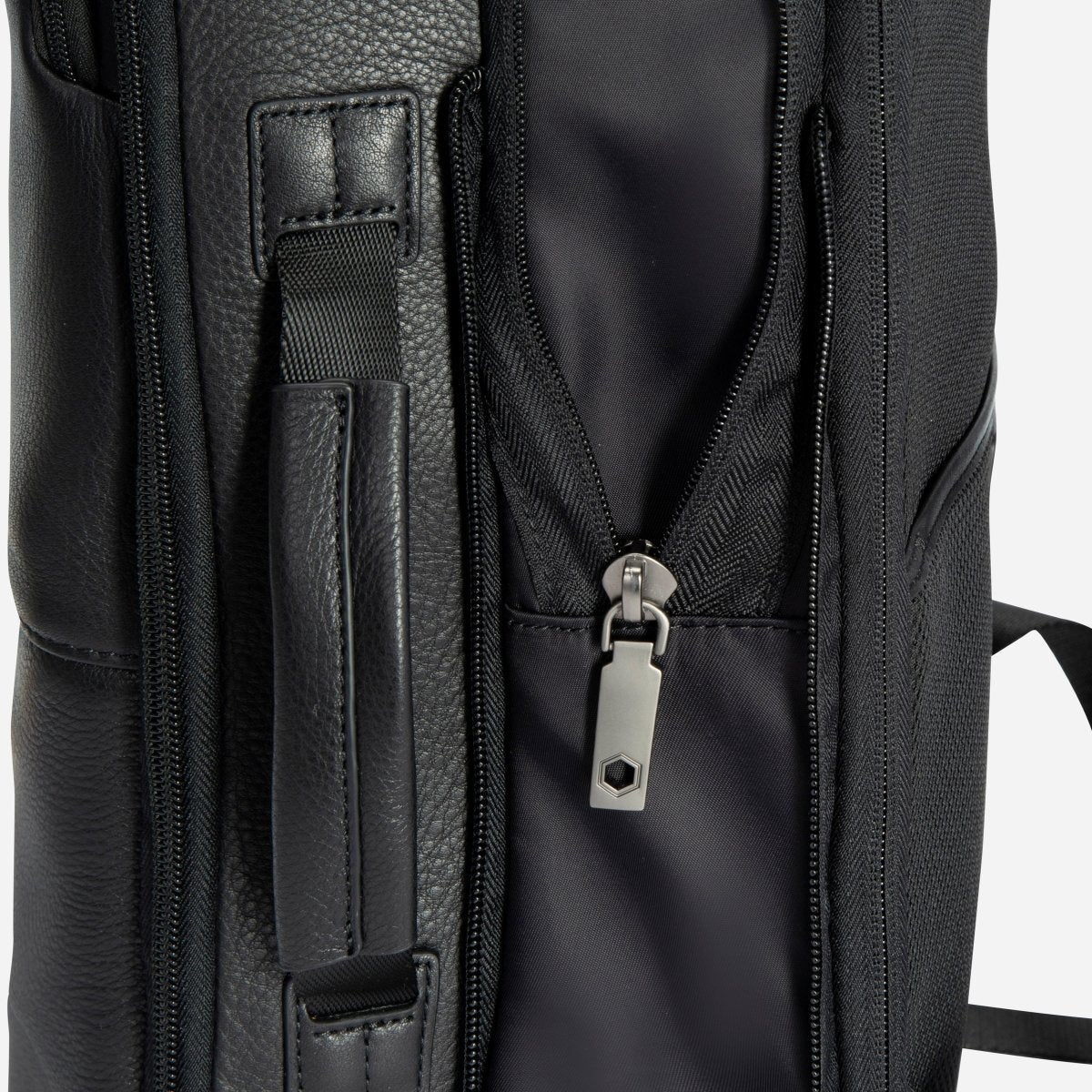 https://cdn.shopify.com/s/files/1/0855/2288/files/3677-BLACK_011_qvap9z.jpg?v=1776978187