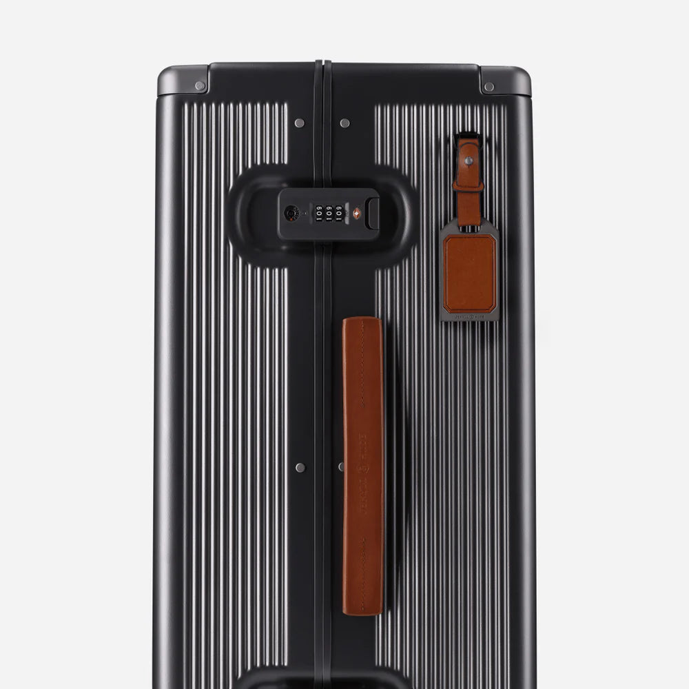 Jekyll and Hide Medium Check-In 67cm (70 L) | Colt