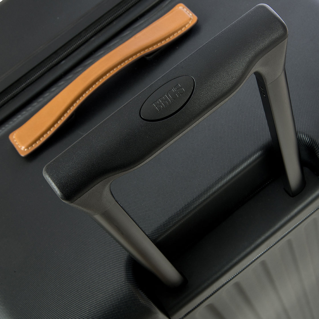 Brics Capri Spinner (4 Wheels) 65 cm | Black