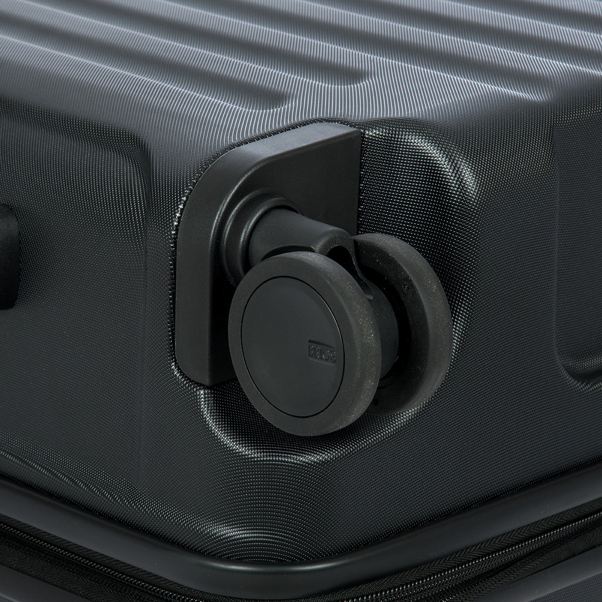 Brics Capri Spinner (4 wheels) black 82cm| Black