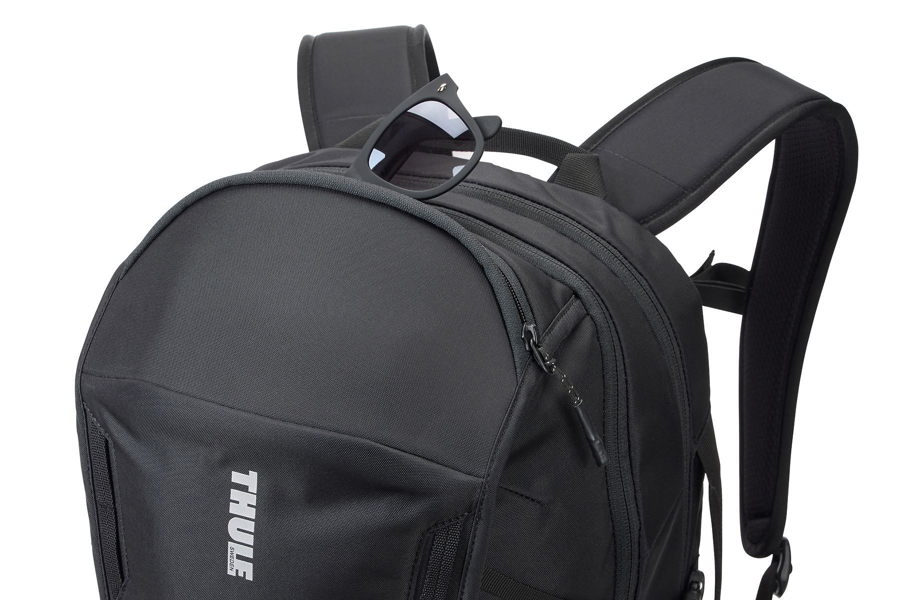 Thule EnRoute 4 Backpack 30L in Black - iBags - Luggage & Leather Bags