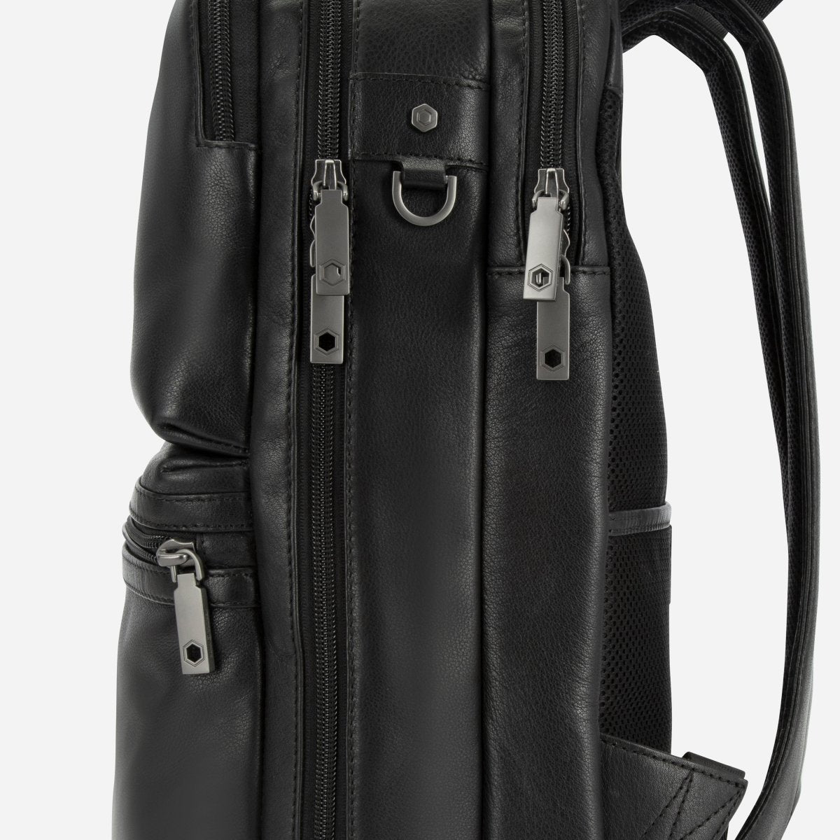 https://cdn.shopify.com/s/files/1/0855/2288/files/3672BLACK_004_zqxyvw.jpg?v=1777072148