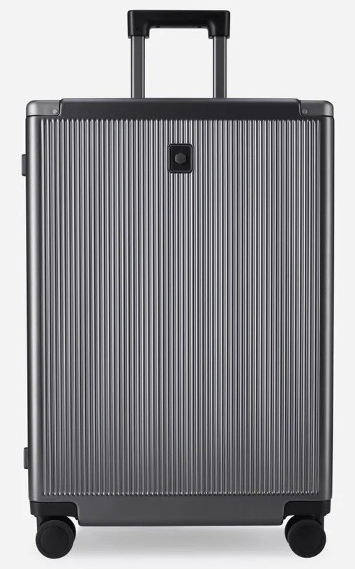 Jekyll and Hide Medium Check-In 67cm (70 L) | Black