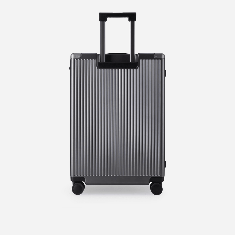 Jekyll and Hide Medium Check-In 67cm (70 L) | Black