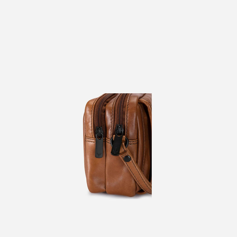 Brando Winchester Gents Bag with Handstrap | Medium Brown - iBags - Luggage & Leather Bags