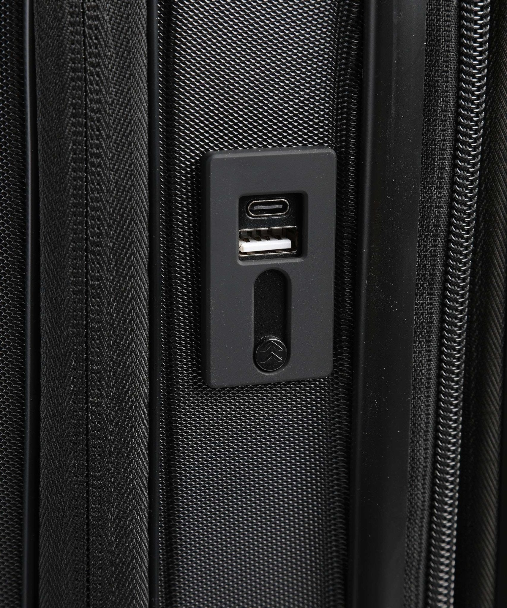 Bric's Capri 55cm Trolley Spinner with Front Pocket | Black - iBags - Luggage & Leather Bags